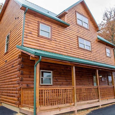 Spacious 2800 Sq Ft-Cozy Wood Cabin-New Build Pigeon Forge Exterior foto